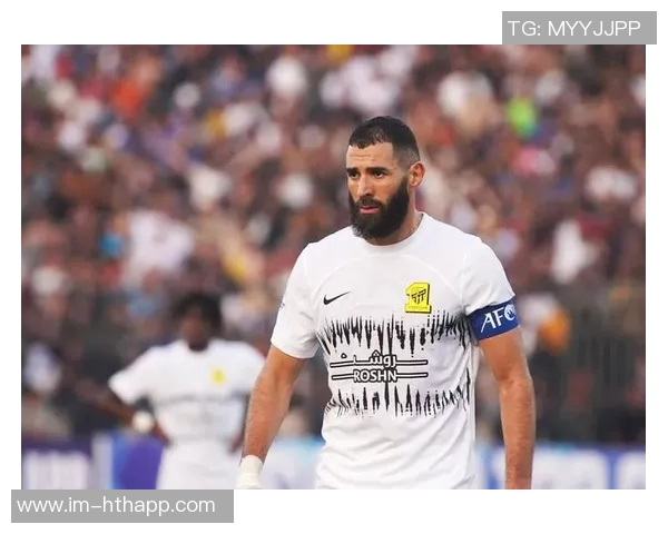 本泽马与吉达联合续约至2028年官方消息即将发布 本泽马与吉达联合续约至2028年官方消息即将发布